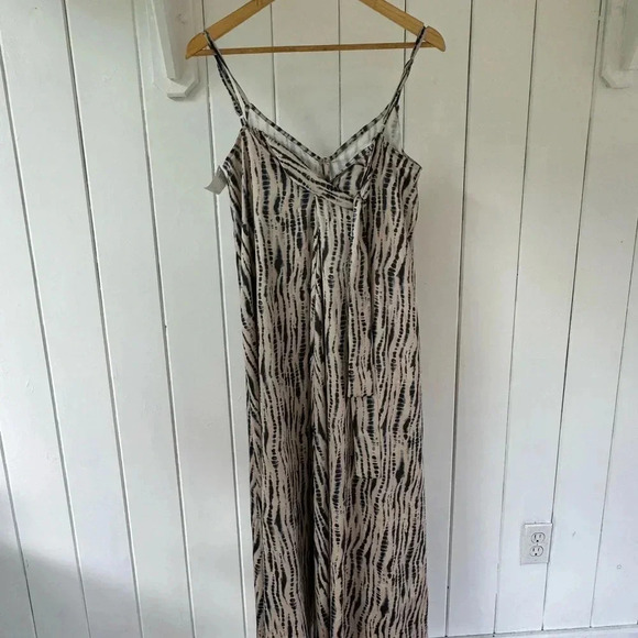Maxi Dress with reptile pattern - Picture 3 of 6